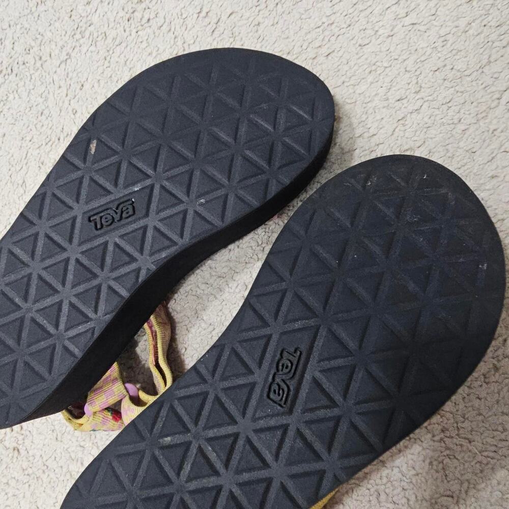 Teva Cherry Blossom Strappy Sandals Size 8 - Picture 4 of 4